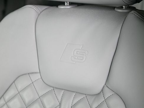 Used 2023 Audi SQ5 Prestige w/ Prestige Package image 25