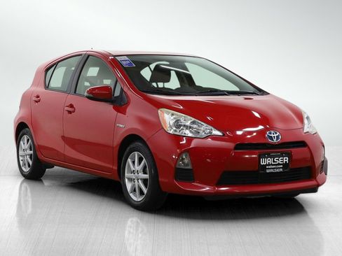 Used 2014 Toyota Prius C Three image 7