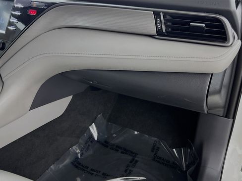 Used 2020 Toyota Camry SE FWD image 35