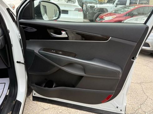 Used 2018 Kia Sorento EX FWD image 18