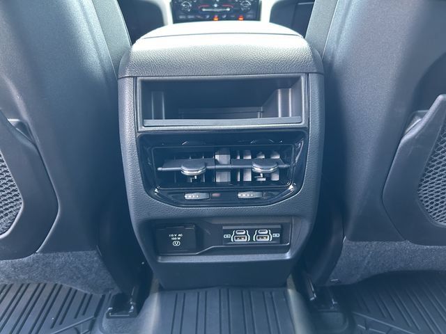 Used 2024 Jeep Grand Cherokee Altitude AWD/4WD image 20
