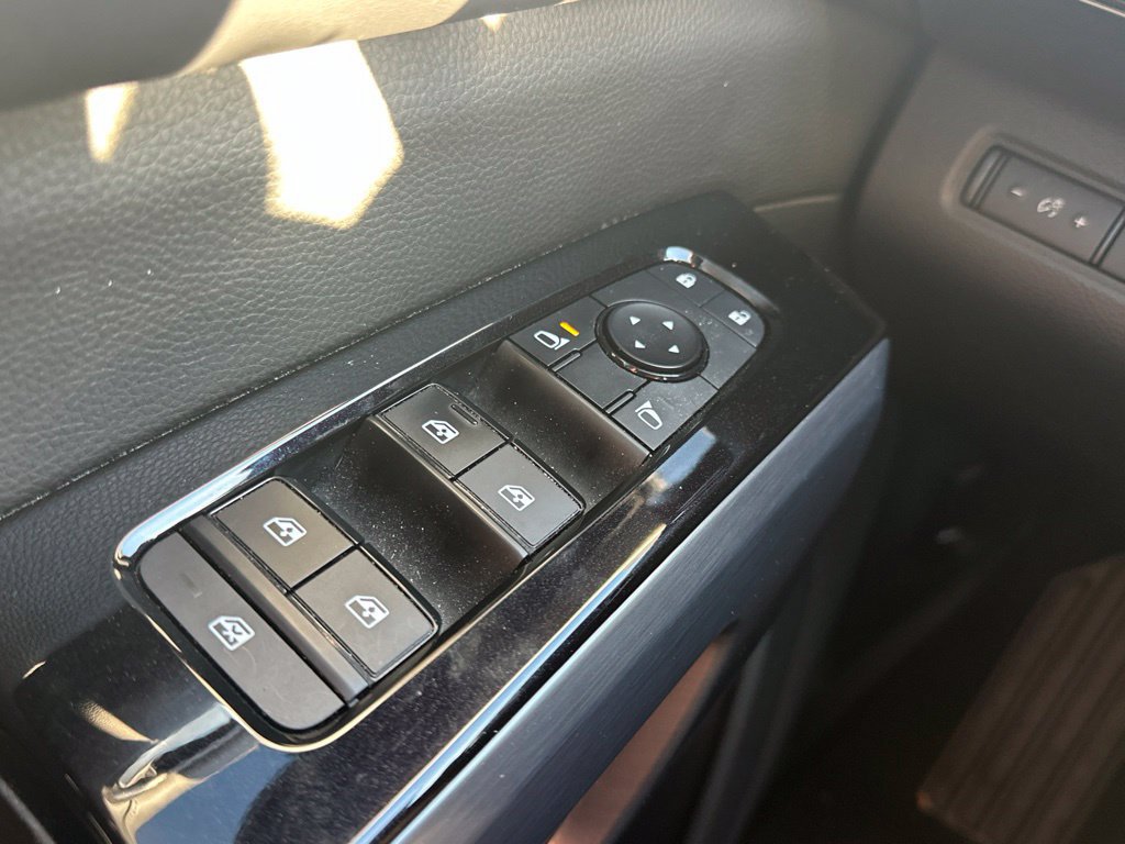 Used 2022 Nissan Pathfinder SL w/ Cargo Package FWD image 24