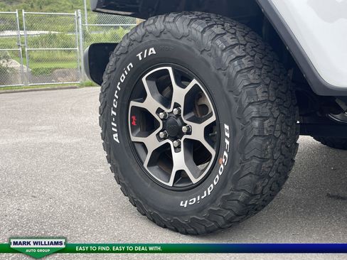 Used 2020 Jeep Wrangler Unlimited Rubicon AWD/4WD image 36