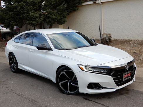 Used 2022 Honda Accord Sport image 3