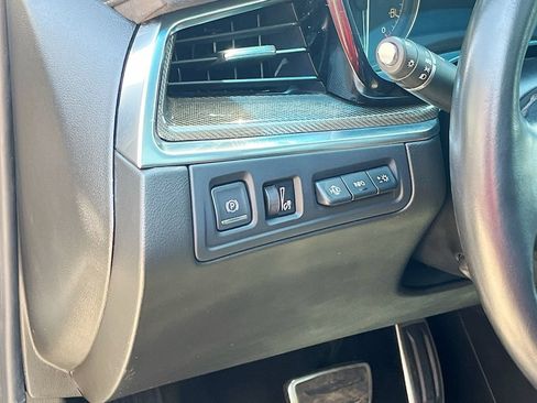 Used 2022 Cadillac XT5 Sportv w/ Platinum Package AWD/4WD image 10