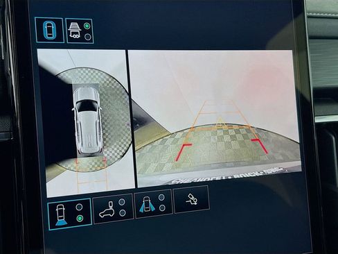 Used 2026 GMC Acadia Elevation image 16