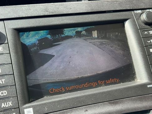Used 2010 Toyota Prius Four FWD image 35