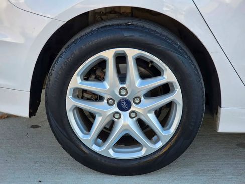 Used 2013 Ford Fusion SE image 26