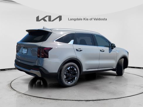 New 2026 Kia Sorento S image 4