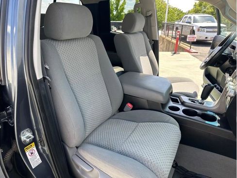 Used 2010 Toyota Tundra 4x4 Double Cab image 26