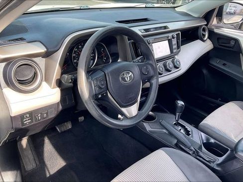 Used 2015 Toyota RAV4 LE FWD image 14