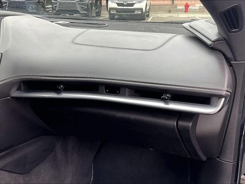 Used 2024 Chevrolet Corvette Stingray Premium Conv w/ Z51 Performance Package image 17