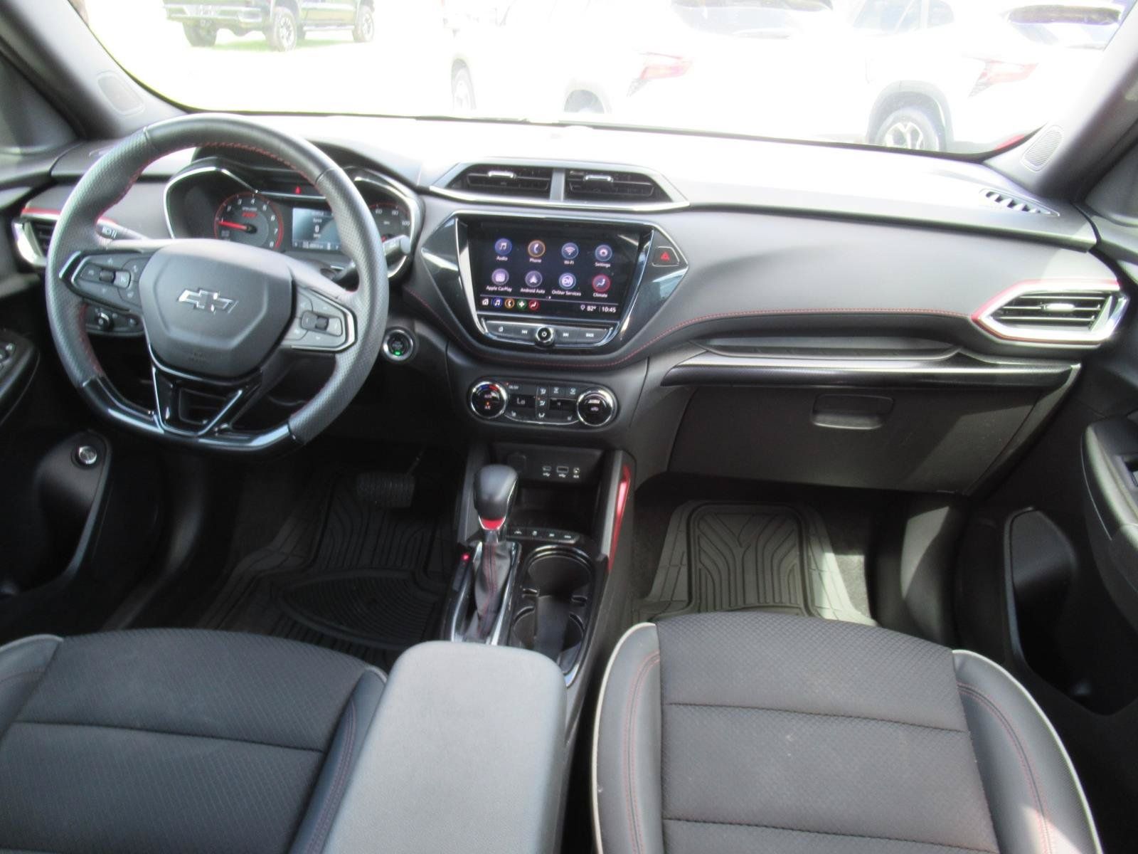 Used 2023 Chevrolet TrailBlazer RS w/ Sun and Liftgate Package AWD/4WD image 12