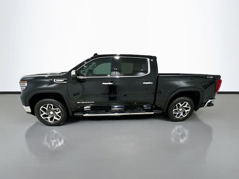 Used 2024 GMC Sierra 1500 SLT AWD/4WD image 4