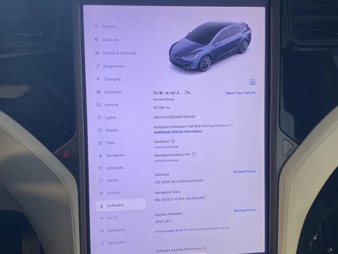 Used 2019 Tesla Model X image 14