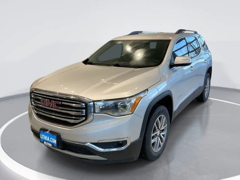 Used 2018 GMC Acadia SLE image 1