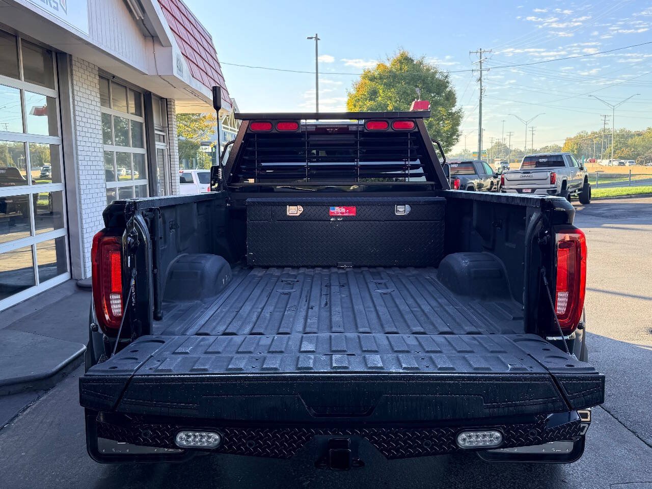 Used 2022 GMC Sierra 3500 Denali w/ Denali Ultimate Package AWD/4WD image 10