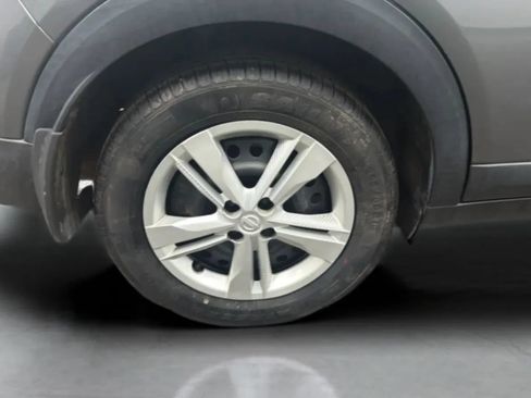 Used 2020 Nissan Kicks S FWD image 26
