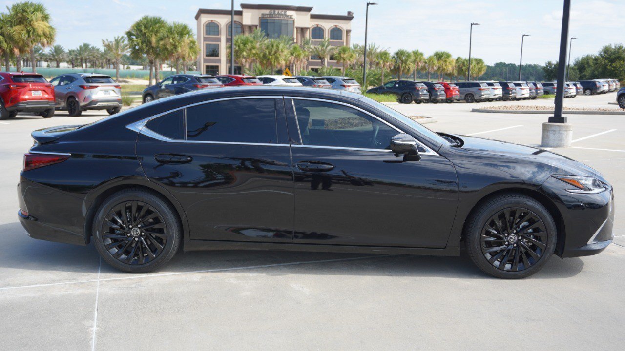Certified 2024 Lexus ES 350 Ultra Luxury w/ Accessory Package (Z2) FWD image 4