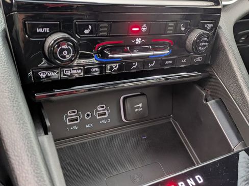 New 2025 Jeep Grand Cherokee L Altitude image 21