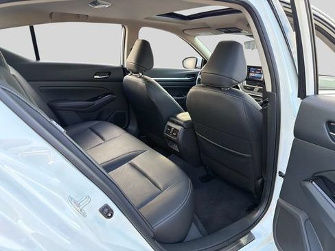 Certified 2025 Nissan Altima 2.5 SL FWD image 12