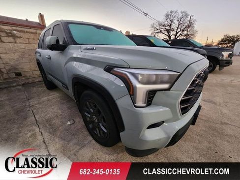 Used 2024 Toyota Sequoia Platinum image 1