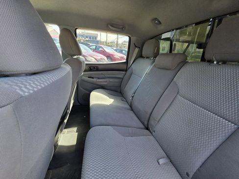 Used 2012 Toyota Tacoma Double Cab V6 4WD w/ SR5 Pkg image 27