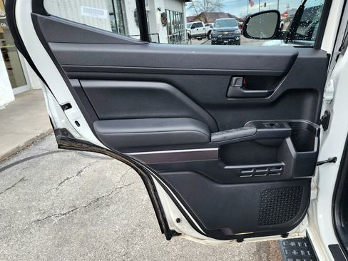 Used 2025 Toyota 4Runner SR5 image 14