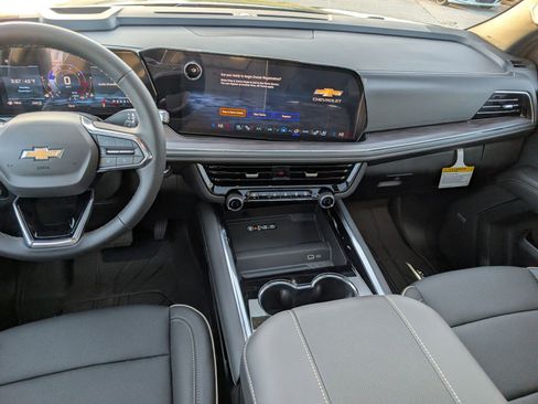 New 2026 Chevrolet Suburban Premier w/ Sun And Tow Package image 19