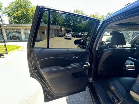 Used 2016 Honda Pilot Touring image 31