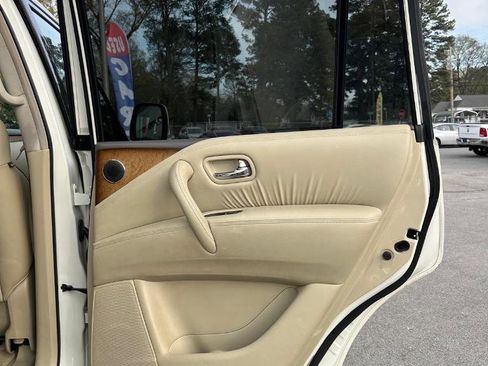 Used 2014 INFINITI QX80 4WD w/ Theater Package image 16