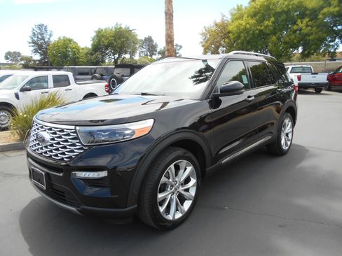Used 2022 Ford Explorer Platinum w/ Equipment Group 601A image 1