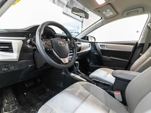 Used 2016 Toyota Corolla LE FWD image 4