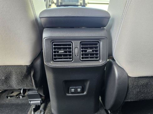 Used 2021 Toyota RAV4 XLE FWD image 17