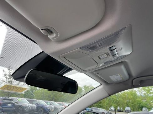 Used 2019 Toyota RAV4 LE w/ Carpet Mat Package AWD/4WD image 22