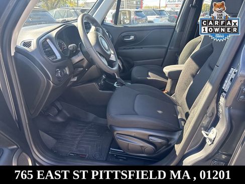 Used 2023 Jeep Renegade Latitude image 11