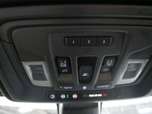 Certified 2022 GMC Sierra 3500 AT4 w/ AT4 Premium Plus Package AWD/4WD image 32
