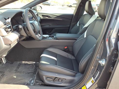Used 2026 Toyota Camry SE FWD image 13