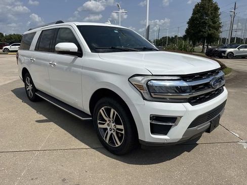 Used 2023 Ford Expedition Max Limited RWD image 3