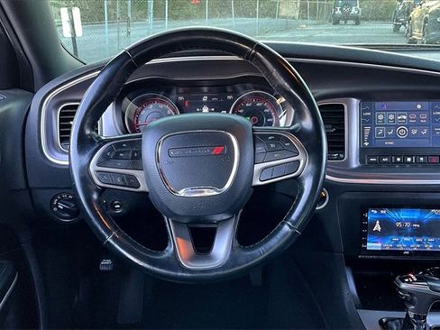 Used 2020 Dodge Charger SXT w/ Leather Interior Group image 8