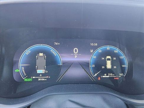 Used 2025 Toyota Sienna XLE Woodland Edition image 11