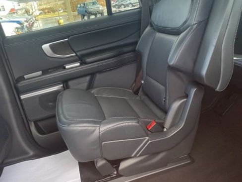 New 2025 Ford Expedition Platinum w/ Stealth Appearance Package image 27