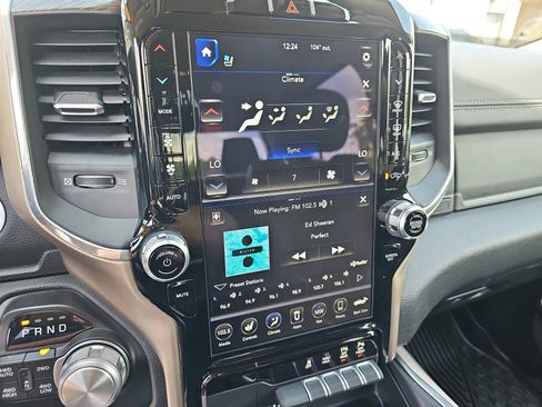 Used 2020 RAM 1500 Laramie AWD/4WD image 20