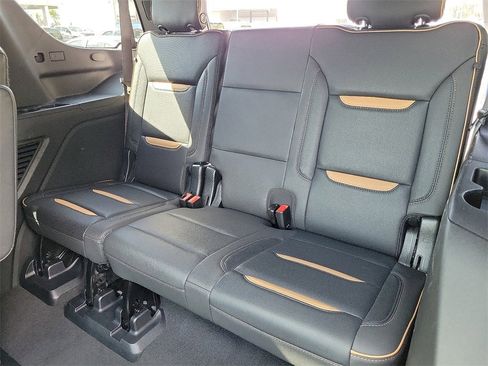 Used 2023 GMC Yukon AT4 image 23