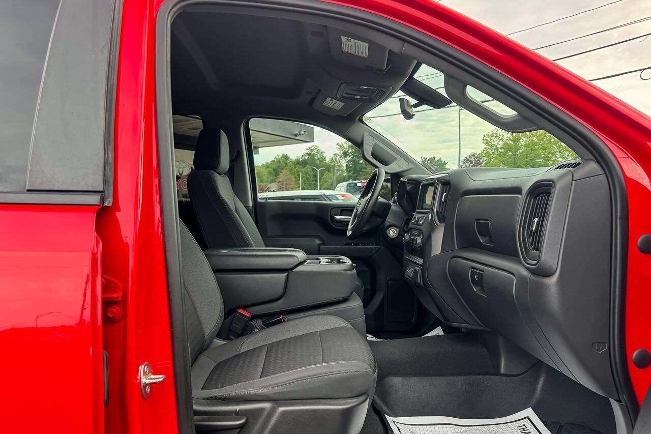 Used 2022 Chevrolet Silverado 1500 Custom AWD/4WD image 13