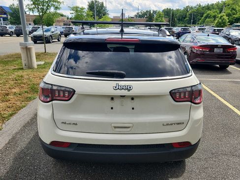 Used 2018 Jeep Compass Limited AWD/4WD image 5