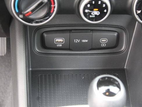 New 2026 Hyundai Venue SE FWD image 20