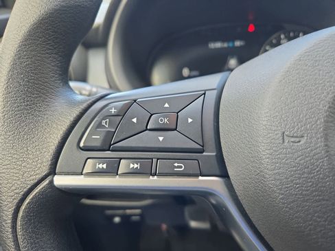 Used 2022 Nissan Kicks SV image 22