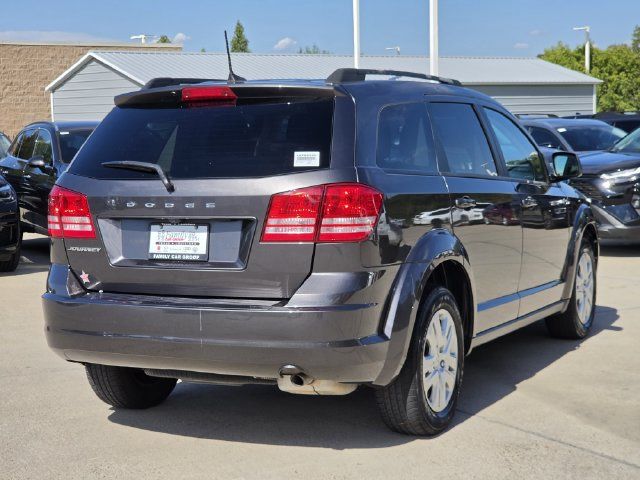 Used 2018 Dodge Journey SE w/ Connectivity Group FWD image 4