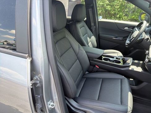 Certified 2026 Chevrolet Equinox LT w/ Convenience Package II FWD image 18